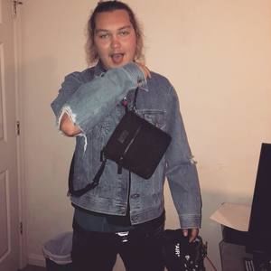 Meet your Posher, Wesley